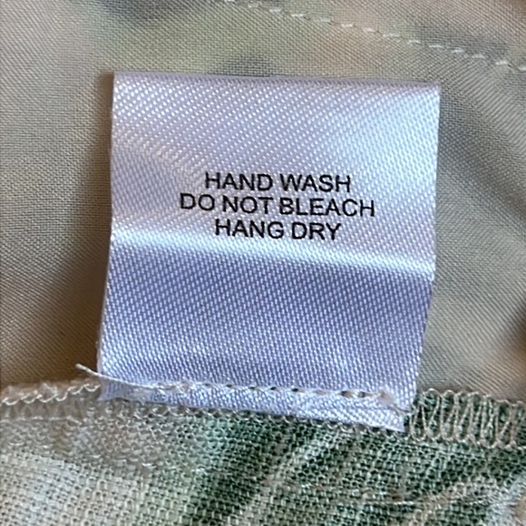 NWT Emily McCarthy Day Robe Top, Rose Jungle Print, Size Medium, pink & green - Picture 7 of 8